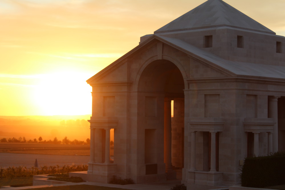 Un coucher de soleil vu du mémorial Australien de Villers Bretonneux...